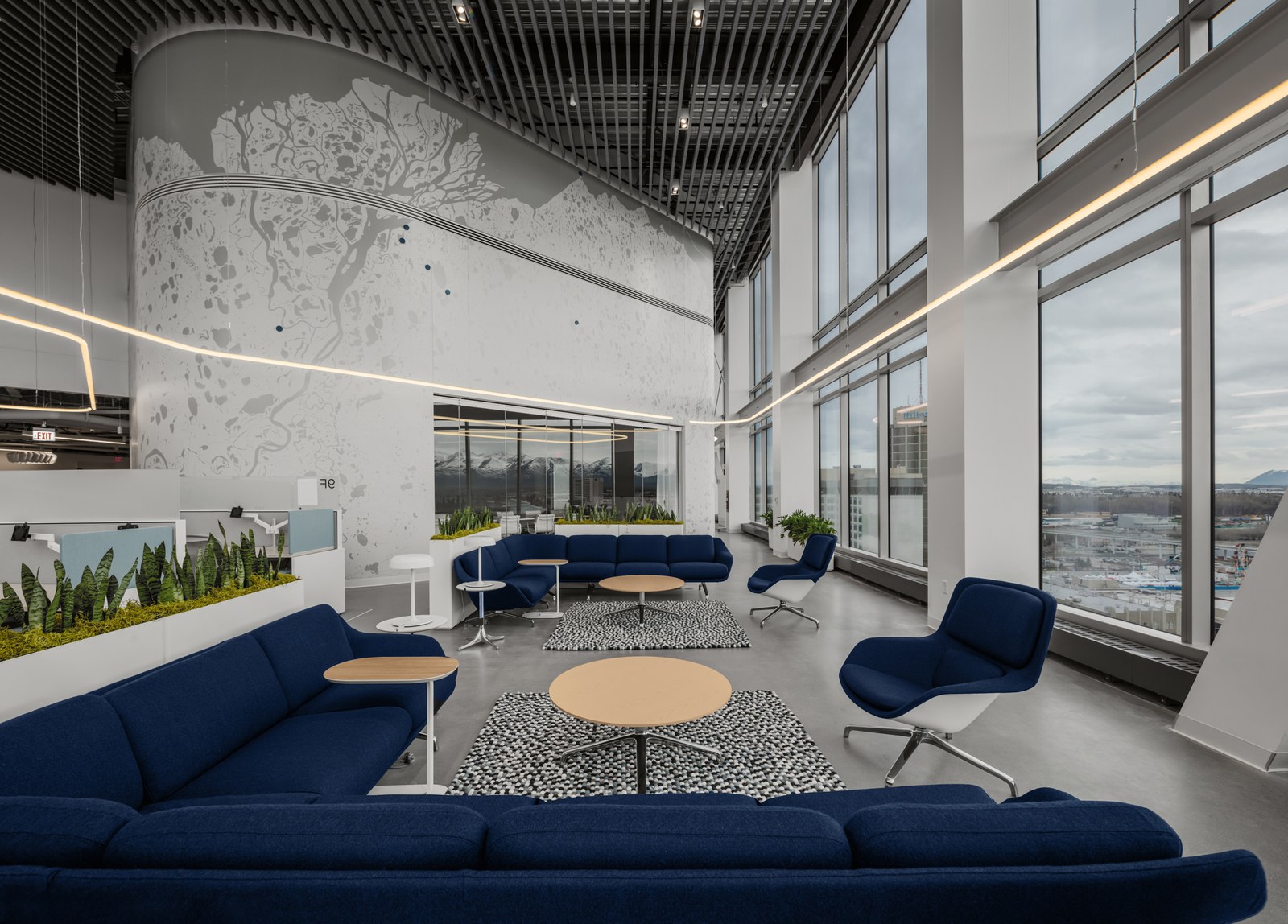 Arch. Commercial, photograph 1 of 211